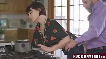 Reproducir Fuckanytime.com - hija y mamá le dan a papá acceso gratuito todo el tiempo - angeline red, jessica ryan