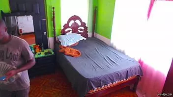Redare Mă uit frumos la păsărica mea de păpușă sexuală