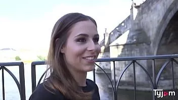 播放 Antonia sainz 有一个敏感的阴部他妈的硬鸡巴
