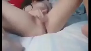 Abspielen Pinay Teen spielt ihre Muschi kostenlos vor der Kamera