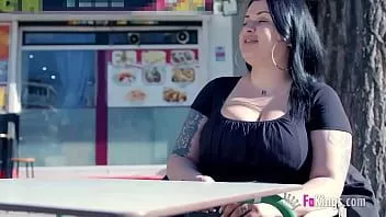 play 他们都想要安可：超级巨乳桑德拉公开性爱卷土重来！
