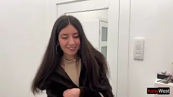Jouer Appelé une prostituée pour une pipe en gorge profonde et du sexe hard