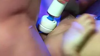 Riproduci Tory Lane e Lexi Bardot amano i giochi di culo
