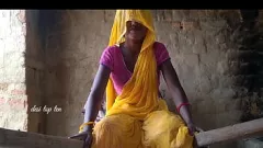 Reproduzir Foda intensa e dura da esposa indiana Desi em saree amarelo