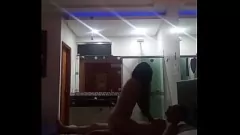 Redare Hung Curso Coed devine strâns în gâtul ei