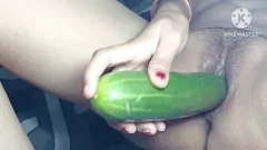 play Desi Girl与大黄瓜一起疯狂