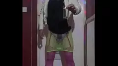 تشغيل نخب رأس السنة الجديدة السعيدة لـ Sissy Crossdresser لعام 2024