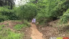 চালান কালো ডাক্তার ভেজা আবলুস মেয়েটিকে একটি বড় ডিক দিয়ে একটি হার্ডকোর ফাক দেয়