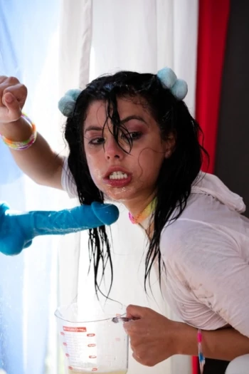 色情明星 Gina Valentina